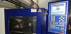 MŰANYAG FRÖCCSÖNTÉS